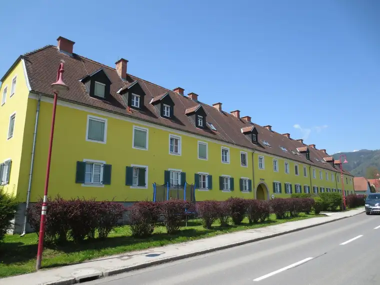 Bis zu 6 % Rendite! - 6 Zinshäuser im Paket mit Entwicklungsperspektive!