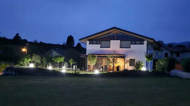Traumhaft schönes Wohnhaus in Pfaffendorf zu verkaufen !!! ABSOLUT NEUWERTIG !!!