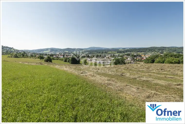 Hochwertiges Baugrundstück in bester Aussichtslage!