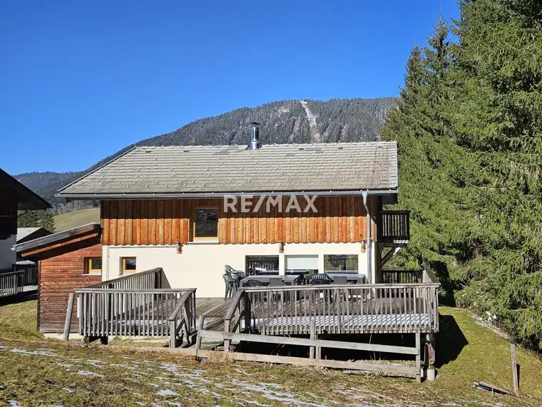 KAUFVEREINBARUNG!!!! Gemütliches Chalet in Skipistennähe