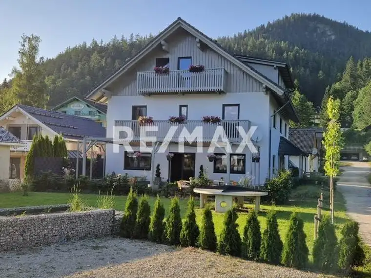 Bad Mitterndorf: Traumhaftes 400m² großes Ein-/Mehrfamilienhaus in bester Lage zum Skigebiet