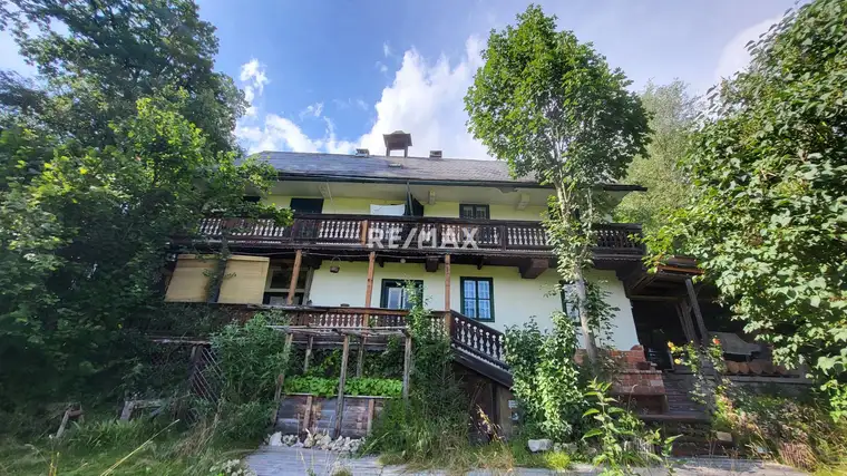 KAUFANGEBOT LIEGT VOR!!! Stark sanierungsbedürftige Liegenschaft in sonniger Lage!