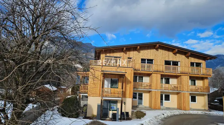 Wohnung mit großem Balkon in Haus im Ennstal!