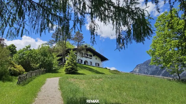 KAUFANBOT VORLIEGEND: Haus in einzigartiger Alleinlage mit toller Aussicht!