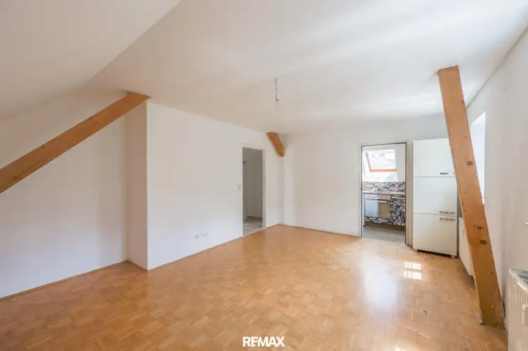 Großzügige Maisonette-Wohnung in zentraler Lage!