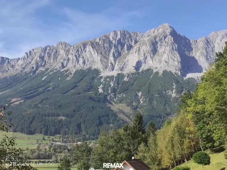 Hochwertige Liegenschaft in privilegierter Aussichtslage