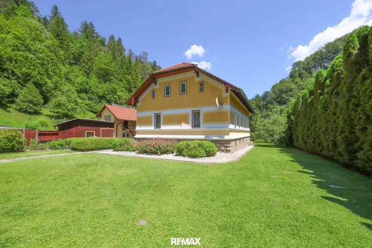 Eindrucksvolles, gepflegtes Haus in sonniger Lage!