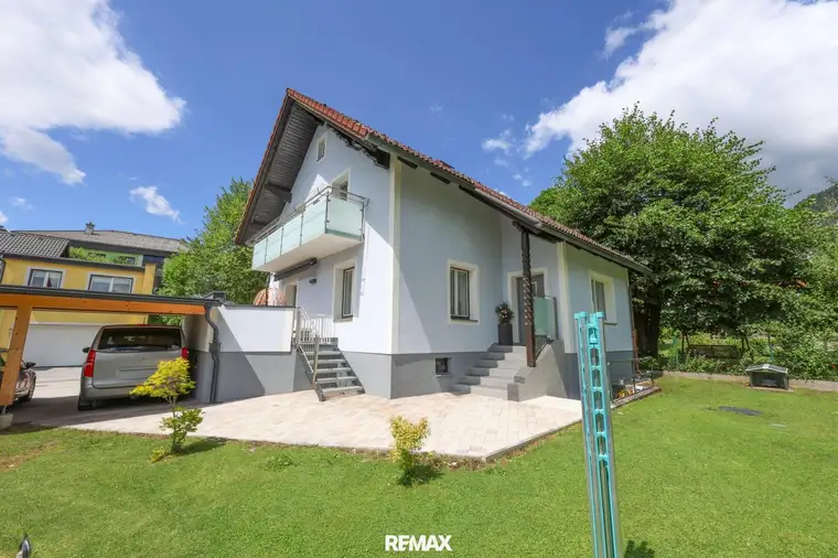 Saniert &amp; modernisiert - Wunderschönes Einfamilienhaus in heller und freundlicher Lage!