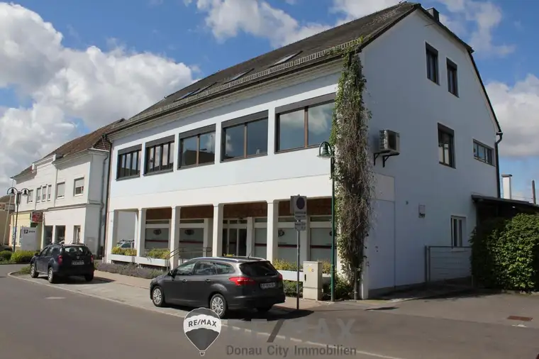 "Büro Zentrum Jennersdorf zu vermieten"