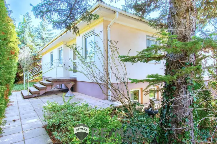 "Charmanter Bungalow mit Gartenparadies!"
