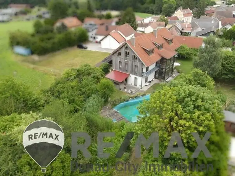 "4 Jahreszeiten - Landhaus mit Burgblick"