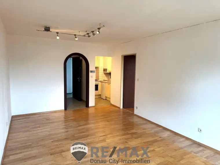 " 2 Zimmerwohnung, über den Dächern von Laxenburg!"