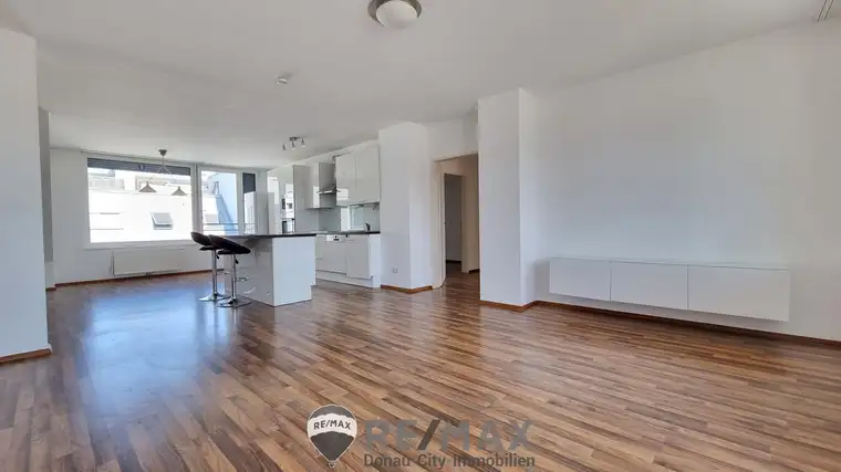 "All inclusive- Großzügiges 4-Zimmer-Dachgeschoß-Wohnung"