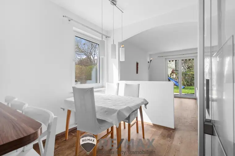 "Eckreihenhaus - 4 Zimmer- Donauzentrum"
