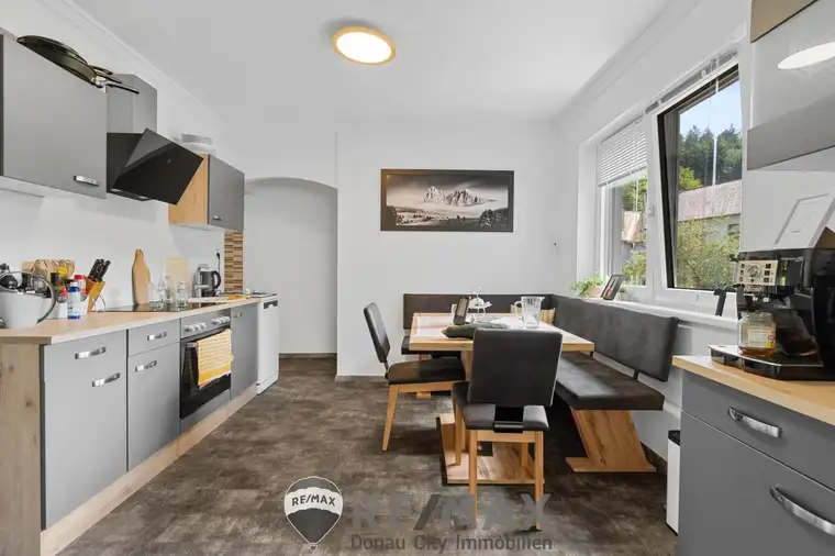 "Ein-/Zweifamilienhaus in ruhiger Lage – mit Sauna &amp; Kachelofen!" 