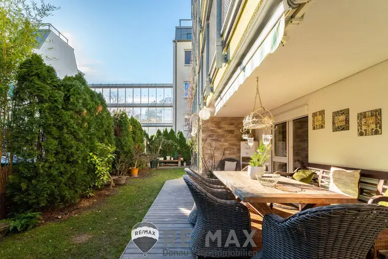 "Incredible Garden Retreat – A True Oasis of Peace"