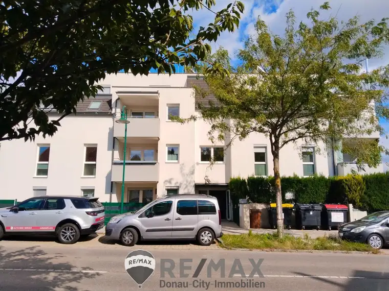 "Lichtdurchströmte Dachgeschosswohnung – inkl. Garagenstellplatz!"