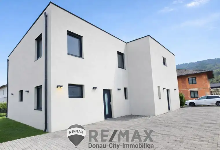 "Ein Haus, zwei Wohnungen – doppelte Chance!"