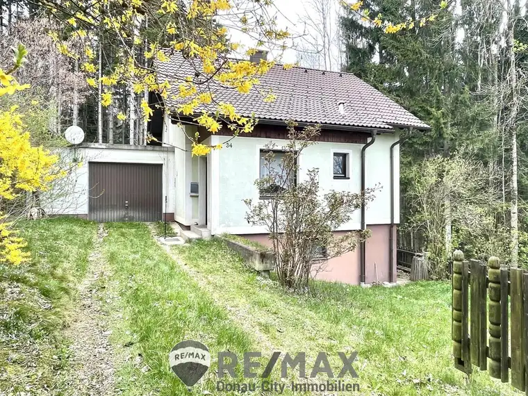 "Bastlerhaus in ruhiger Waldlage"