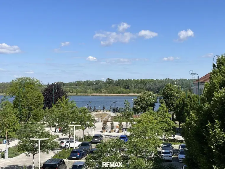Großraumbüro mit Donaublick in bester Tullner Lage!