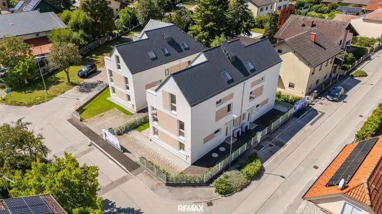 "Exklusive Neubau-Doppelhäuser in Stockerau – 6 Zimmer nahe S-Bahn"