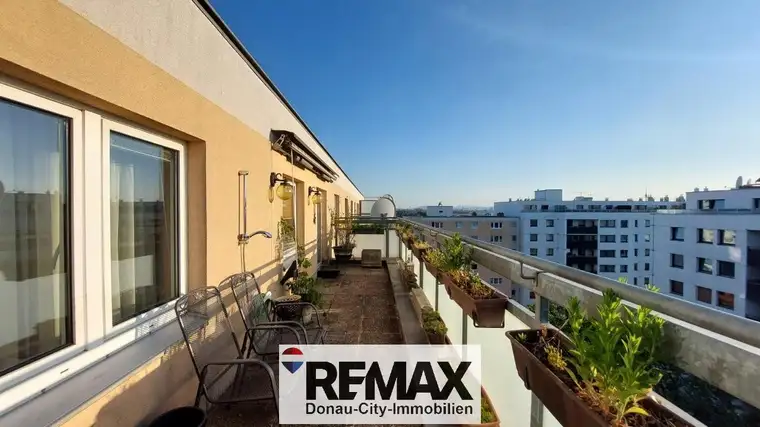"Dachterrassen-Hit nahe U1 Kagraner Platz!"
