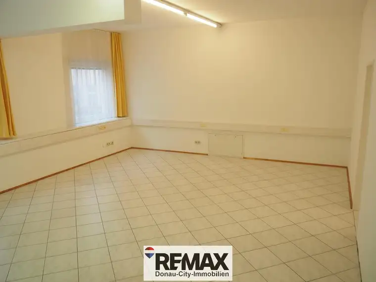 Büro-Räumlichkeiten direkt neben "U1-Station- Altes Landgut"| Miete inklusive Heizung!