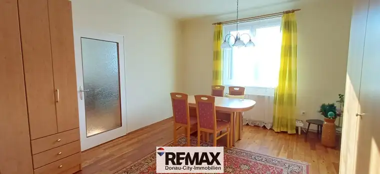 Helle 2 Zimmer Wohnung mit Lift - perfekte U1 Anbindung