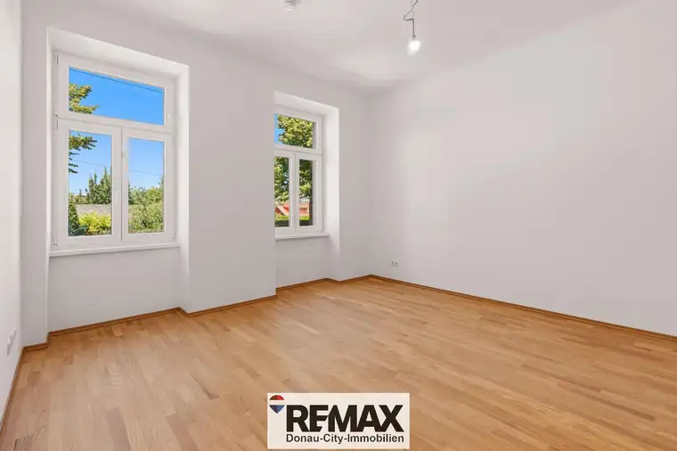 "Großzügiger, frisch sanierter Altbau bei der Schmelz"