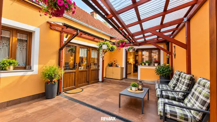 FAMILIENPARADIES IN THALLERN!