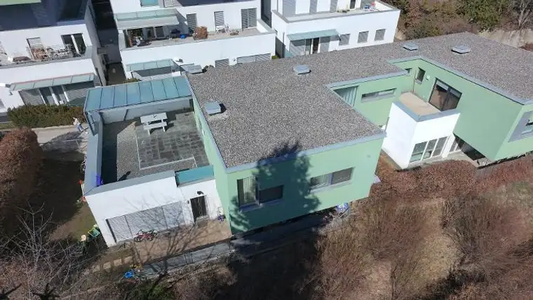 traumhafte Eigentumswohnung 81 m² plus 52 m² Dachterrasse mit Blick über St. Veit/Glan und Carport