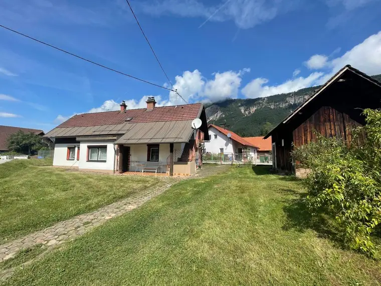 Charmantes Landhaus im Naturjuwel Schütt - Garage und Nebengebäude!