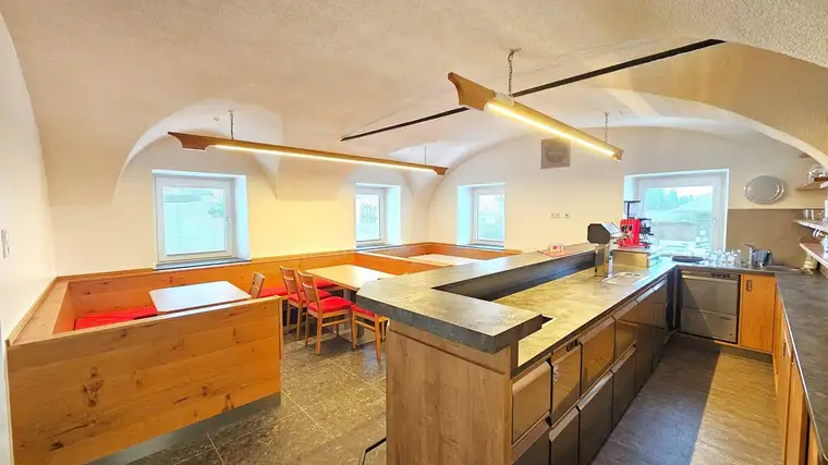 Charmantes Gastgewerbe mit Garten und Terrasse - inkl. kleiner Wohnung.