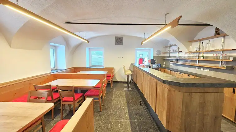 Charmantes Gastgewerbe mit Garten und Terrasse - inkl. kleiner Wohnung.