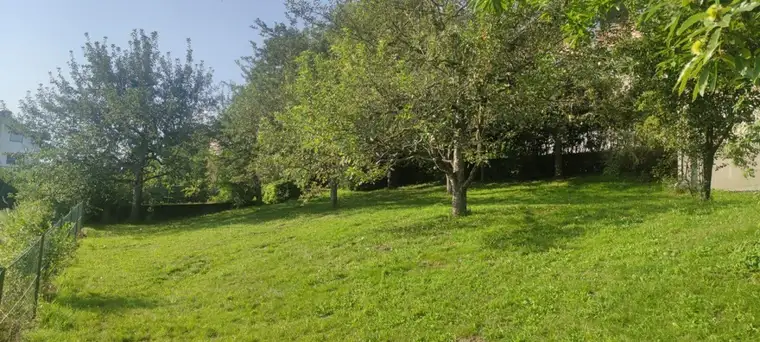 Sonniges Baugrundstück in Moosburg, Kärnten – 877 m² für Ihre Wohnträume!