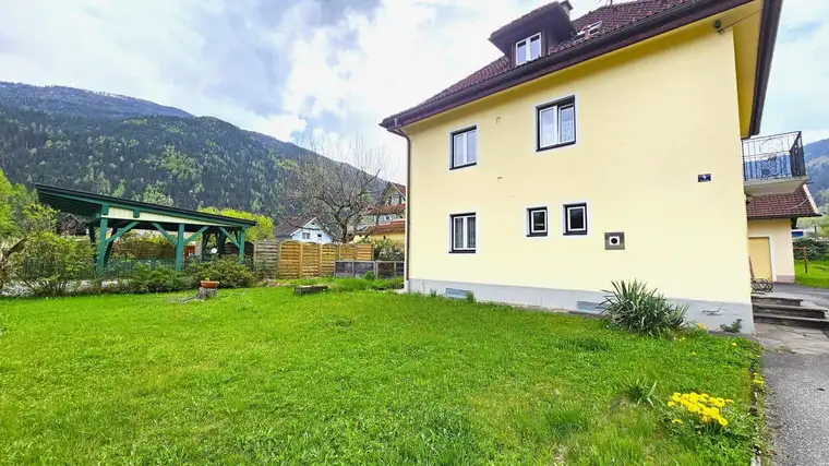Großzügig, zentral und mit Potenzial! Auch 2 Wohneinheiten möglich. Haus in Radenthein.