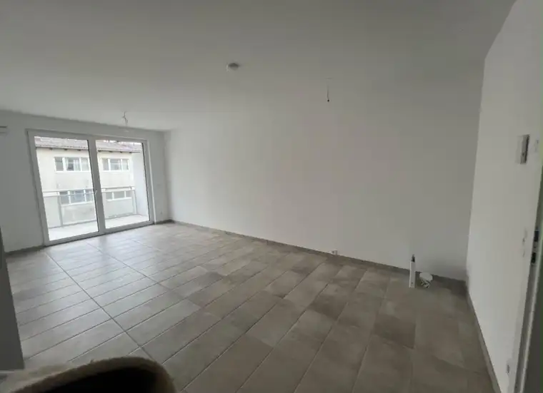 Helle 2-Zi.-Wohnung mit Balkon und Parkplatz