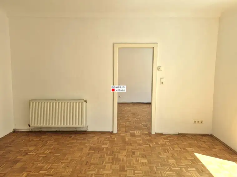 HOFSEITIGE 2-ZIMMERWOHNUNG MIT ALLEN NEBENRÄUMEN