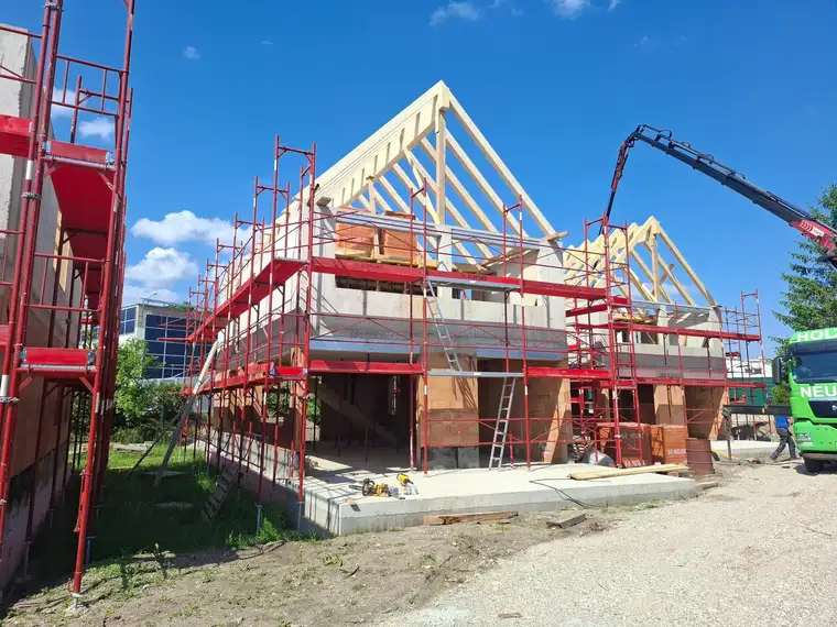 Bad Fischau: Neues Wohnbauprojekt! Traumhafte Doppelhaushälfte in wunderschöner, ruhiger Lage