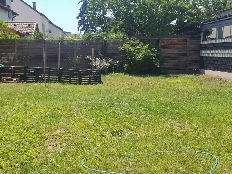 Neunkirchen: Tolle Single- oder Pärchenwohnung mit Garten(mit)benützung in Bahnhofsnähe