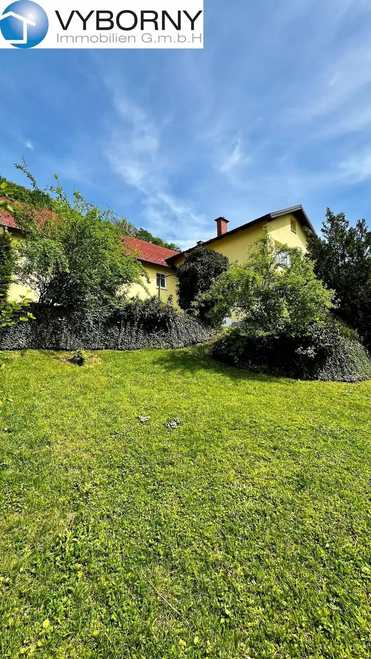 Purkersdorf / Zentrumsnähe - Wohnhaus mit zwei Wohneinheiten &amp; viel Potential
