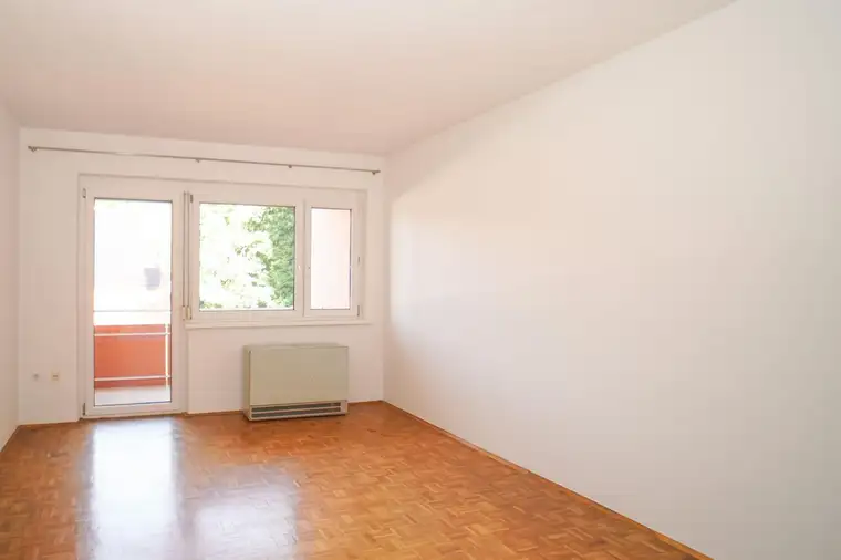 Geräumige Eigentumswohnung mit Loggia und Garage in Ilz