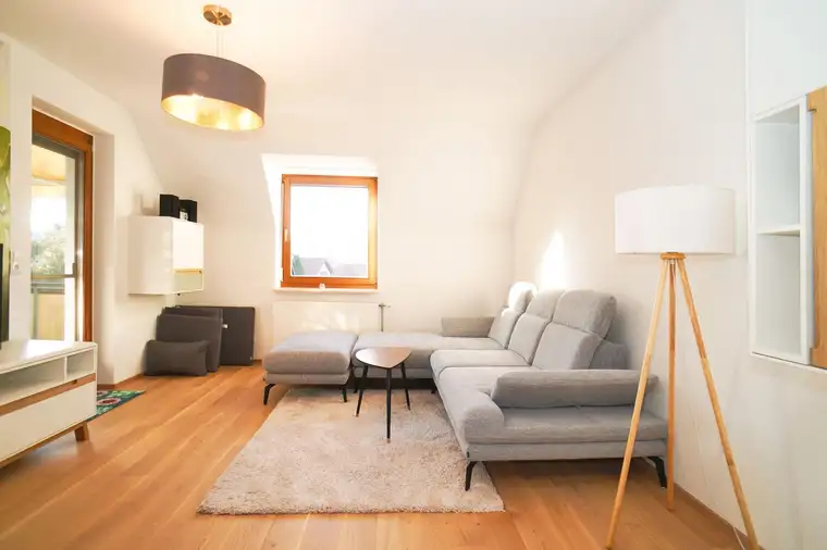 Wunderschön renovierte 3-Zimmer-Wohnung in beliebter Lage nahe dem Stadtzentrum
