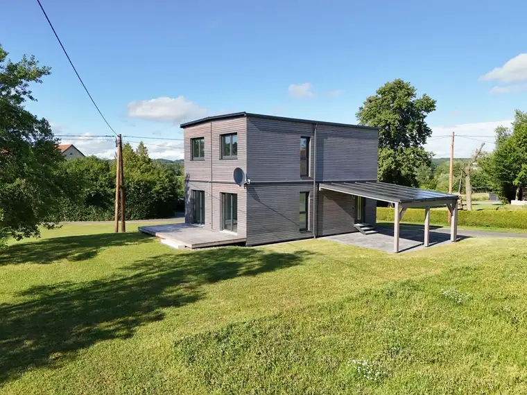 Fürstenfelder Stadtrand: Modernes Einfamilienhaus in idyllischer Lage – Wohnen mit Stil in Mühlbreiten