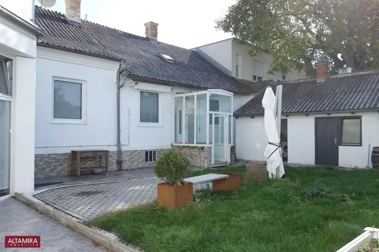 Leistbares Wohnen mit Garten und großer Garage, ruhige Lage im Zehnerviertel