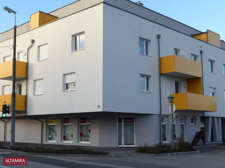 Heller schöner Raum als Praxis oder Behandlungsraum tage- bzw. stundenweise zu vermieten