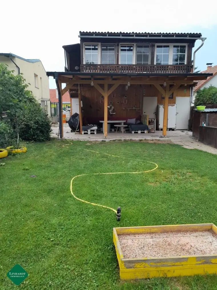 Großzügiges Mehrfamilienhaus