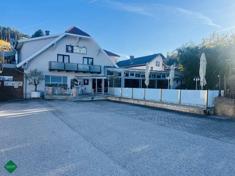 Ertragsobjekt mit Entwicklungspotenzial - Zentrales Grundstück mit Potenzial