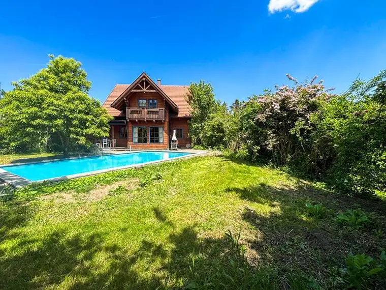 Wohlfühlhaus mit Pool &amp; grüner Oase!