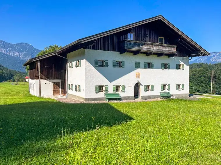 Land &amp; Gut: Historischer &amp; renovierter Erbhof in Alleinlage